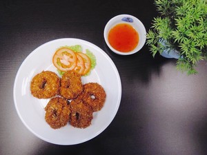 ทอดมันกุ้ง - Deep-Fried Shrimp Balls